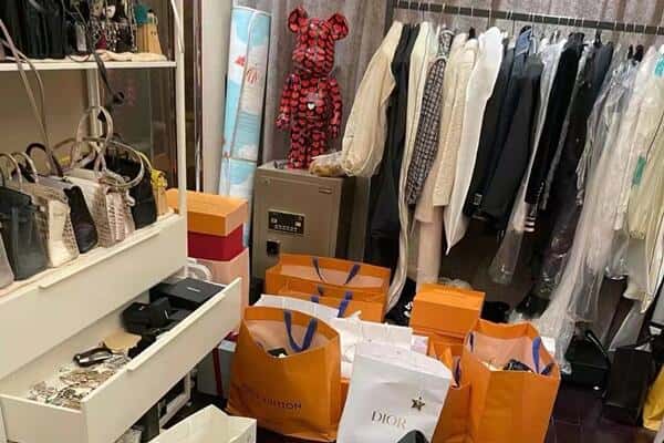 安顺市平坝回收一线品牌衣服